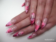 kérésre ez is tipes Norkás köröm