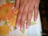 Rózsaszín strasszos