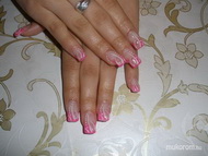 Rózsaszín kocka fehér csíkokkal