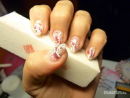 Best Nails - zselével és körömlakkal díszítve