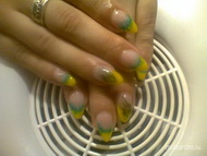 sárga zöld és tollak