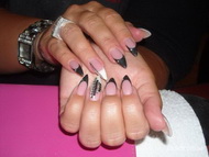 Best Nails - selyemfényű fekete Ildinek