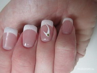 Ildikó első körmije