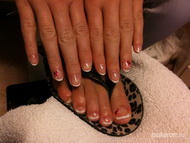 kézen sima lábon zseléslakk