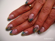 Andi  éjfélkor készített körme