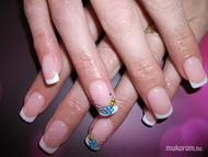 Csillának is virágos