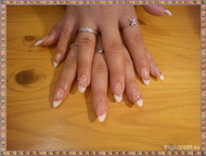 Bettinek téglaszínűs