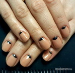 gel lakk hold manikűrrel