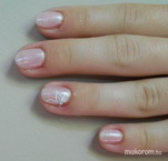 Virágosom megviselt kezecskéje