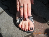 Kéz és láb porci virággal