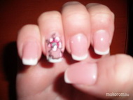 Rövid francia zselés akrillal