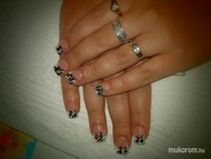 Hangulatjeles francia köröm csillámmal