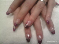 Épített zselés köröm színes véggel