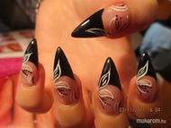 Best Nails - hegyes