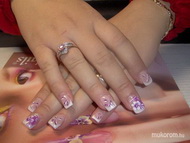 Francia akril virággal