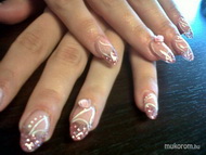 Fodrászunk körmöcskéje 