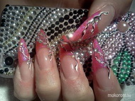 Szandra rózsaszín körme