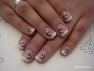 virágos fekete lakkos