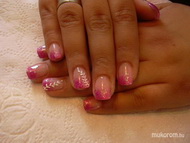 rózsaszín akrillal