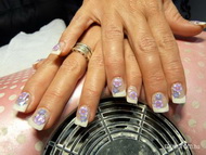Best Nails - vidám 3D gumivirágos köröm