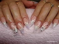 halványlila és fehér átmenet 