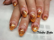 Kissé merész szín