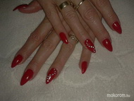 Ildikó szereti a pirosat