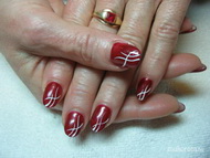 Cs Évának is egy kis piros