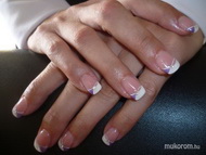 fehér lilával kombinálva