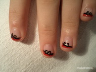 gél lakk akril masnival közelről