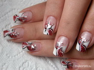 Kitty szilveszteri körme