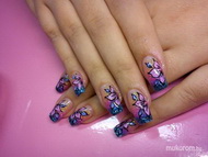 Best Nails - virágos