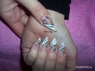 Fehér  fekete  ezüst