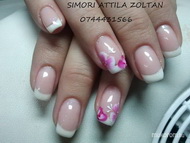 Francia Köröm viragal