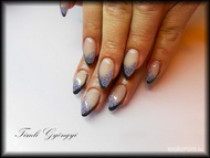 Fekete és csillogós