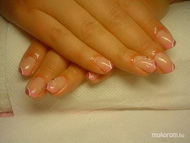 rószaszín virágos