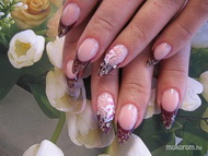 Katinak a kedvenc színével  NSÖ