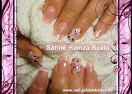 rózsaszín virággal