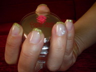 Best Nails - zöld törtkagylós