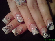 Best Nails - -