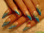 Best Nails - -