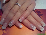 Best Nails - -