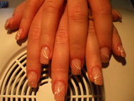 Zselés műköröm díszítés