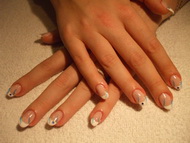 Zselés műköröm díszítés