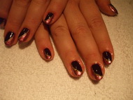 Zselés műköröm, lakk díszítéssel