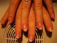 Zselés műköröm díszítés