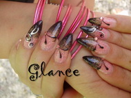 Beukám visszatért a feketéhez