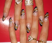 Best Nails - Arany-fekete+lakkozás