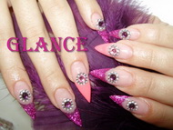 Noncsámnak egy pár követ raktam...