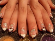 Best Nails - Feketén-fehéren